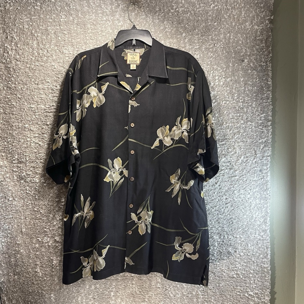 Vintage Tommy Bahama Hawaiian Shirt Men's M Floral Silk Button Down Short Sleeve